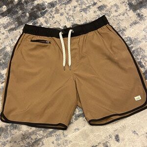 Vuori Men's Athletic Shorts in Brown with Black Trim